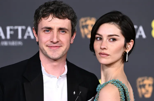 Paul Mescal and Gracie Abrams